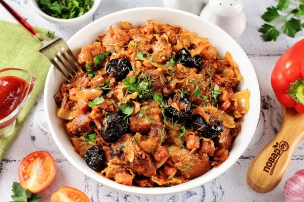 Классический бигус из квашеной капусты Классический бигус из квашеной капусты