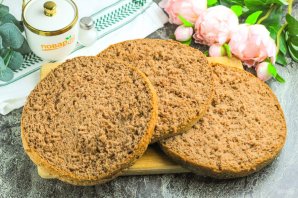 Шоколадный торт с кремом из вареной сгущенки Шоколадный торт с кремом из вареной сгущенки