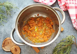 Суп-пюре из кабачков на мясном бульоне Суп-пюре из кабачков на мясном бульоне