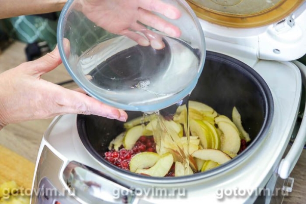 Компот из красной смородины с яблоками в мультиварке Компот из красной смородины с яблоками в мультиварке