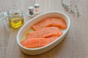 Семга в сливочном соусе запеченная в духовке