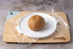 Имбирные новогодние пряники с глазурью Имбирные новогодние пряники с глазурью