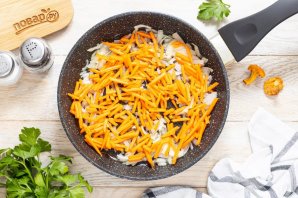 Тушеная картошка с лисичками Тушеная картошка с лисичками