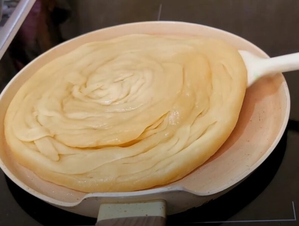 Мука, уксус и кипяток: ничего сложного, но я их просто обожаю. Классическая сдобная улитка Мука, уксус и кипяток: ничего сложного, но я их просто обожаю. Классическая сдобная улитка