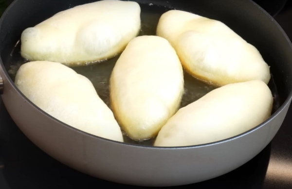 Готовлю сразу много. Фирменные мамины пирожки: на следующий день ещё вкуснее Готовлю сразу много. Фирменные мамины пирожки: на следующий день ещё вкуснее