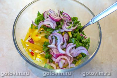 Тайский салат из зеленого манго с арахисом