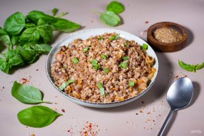 Каша с мясом в горшочке