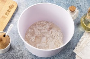 Дрожжевые оладушки на кефире