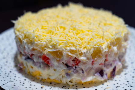 Салат с ананасом и крабовыми палочками Салат с ананасом и крабовыми палочками