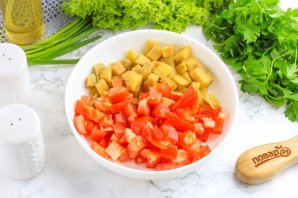 Салат с копченой курицей и манго Салат с копченой курицей и манго