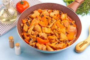 Тушеное мясо с грибами Тушеное мясо с грибами