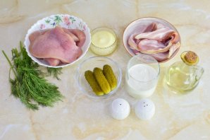 Рулетики из индейки в духовке с начинкой Рулетики из индейки в духовке с начинкой