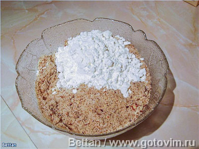 Рулет «Будапешт» из орехового безе Рулет «Будапешт» из орехового безе