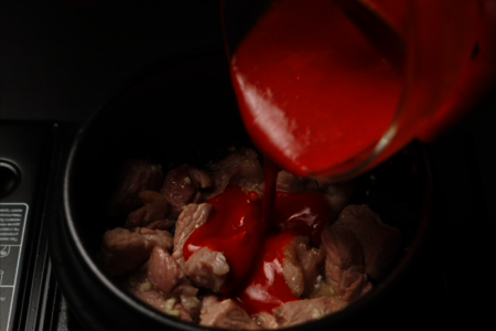 Острый корейский суп кочудян-чиге