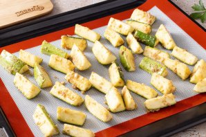 Кабачки с чесноком в духовке Кабачки с чесноком в духовке