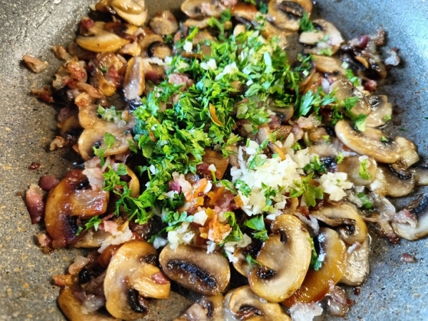 Чесночные шампиньоны с "копчёным" ароматом