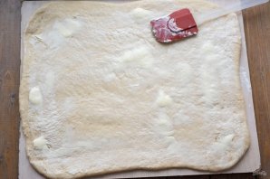 Булочки с яблоком и корицей из дрожжевого теста Булочки с яблоком и корицей из дрожжевого теста