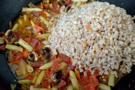 Перловка с овощами и грибами
