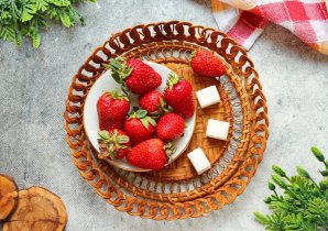 Клубника протертая с сахаром Клубника протертая с сахаром