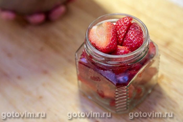 Малосольная клубника