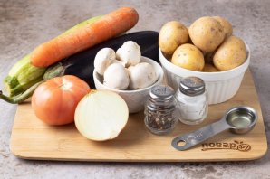 Овощное рагу с грибами, кабачками и баклажанами Овощное рагу с грибами, кабачками и баклажанами