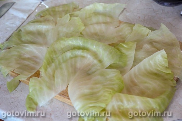 Рулет из капусты с фаршем и рисом (в пакете для запекания) Рулет из капусты с фаршем и рисом (в пакете для запекания)