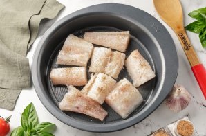 Треска, запеченная под соусом Треска, запеченная под соусом