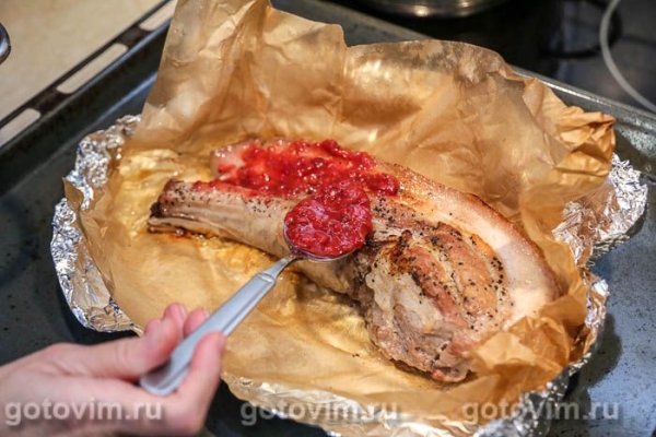 Свиная грудинка, запеченная с глазурью из смородины с апельсином Свиная грудинка, запеченная с глазурью из смородины с апельсином