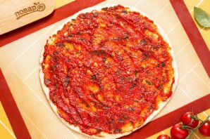 Пицца с помидорами