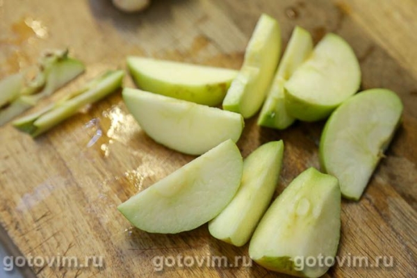 Рваная говядина с печеным чесноком и яблоками Рваная говядина с печеным чесноком и яблоками