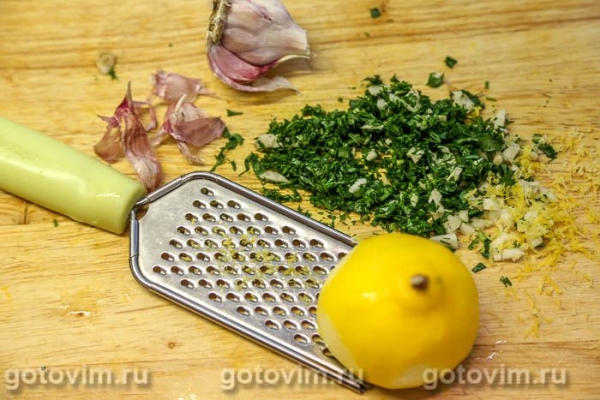 Грудинка в маринаде гремолата, запеченная при низкой температуре Грудинка в маринаде гремолата, запеченная при низкой температуре