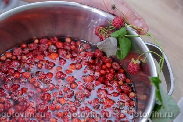 Варение земляника с малиной в микроволновке