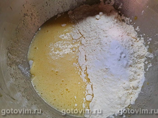 Десерт «Муравейник» с жареным миндалем Десерт «Муравейник» с жареным миндалем