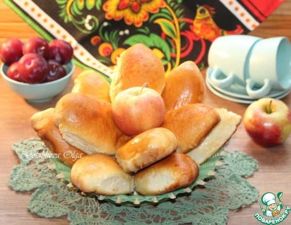 Пирожки с яблочной начинкой