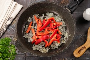 Фрикасе из курицы со сметаной Фрикасе из курицы со сметаной