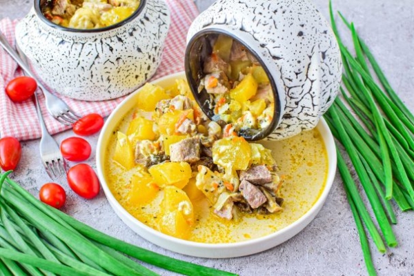 Жаркое с грибами в горшочках Жаркое с грибами в горшочках