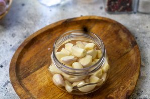 Чеснок в яблочном уксусе Чеснок в яблочном уксусе