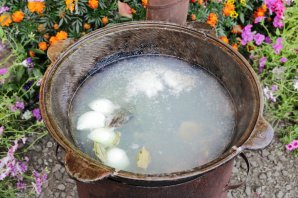 Уха из стерляди на костре