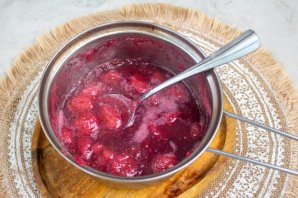 Красная смородина с бананом на зиму Красная смородина с бананом на зиму