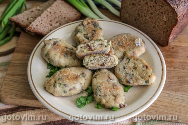 Котлеты из скумбрии с манкой (в мультиварке)