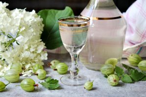 Настойка крыжовника на водке Настойка крыжовника на водке