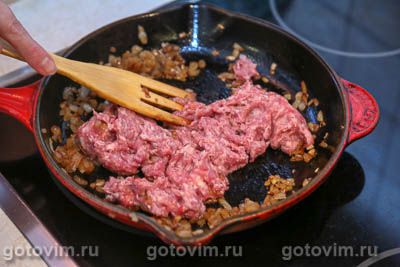 Запеканка блинная с фаршем и сырным соусом бешамель