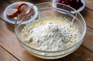 Пирог с вишней без глютена Пирог с вишней без глютена