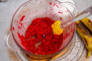 Красная смородина с бананом на зиму Красная смородина с бананом на зиму