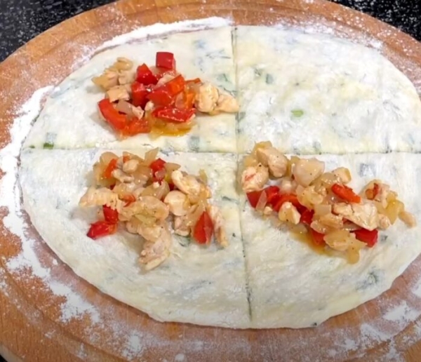 Попробуйте приготовить вот такой картофель. Аппетитные пирожки с вкусной и сочной начинкой