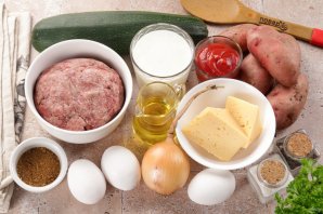 Запеканка из кабачков с картошкой и фаршем в духовке Запеканка из кабачков с картошкой и фаршем в духовке