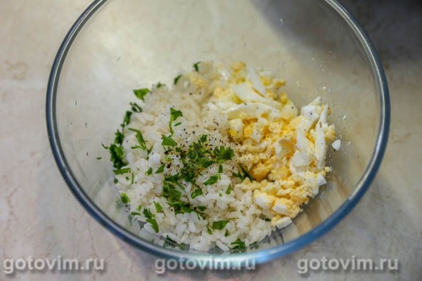 Мясные рулетики из фарша с рисом и яйцом