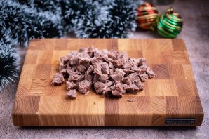 Салат "Оливье" новогодний