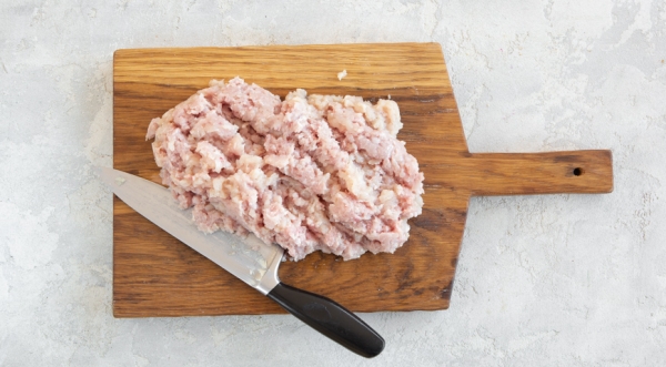 Пожарские котлеты на сковороде, пошаговый рецепт с фото на 569 ккал Пожарские котлеты на сковороде, пошаговый рецепт с фото на 569 ккал