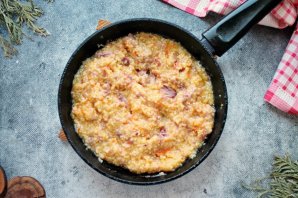 Кукурузная каша с тушенкой Кукурузная каша с тушенкой